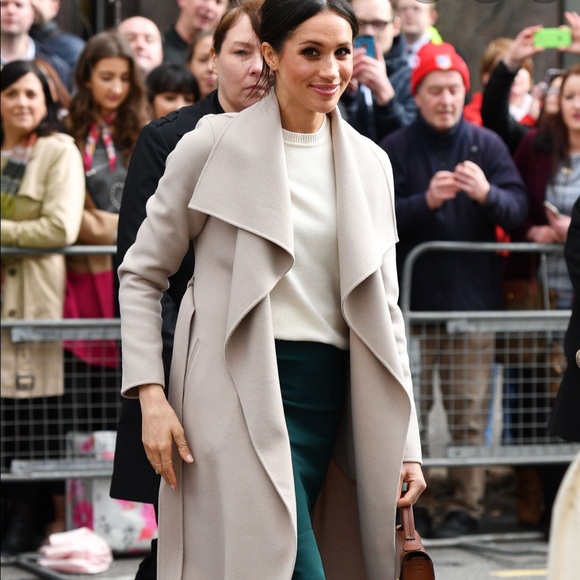 Meghan Markle’s favorite winter coat reversible Black wool gray wool classic - Picture 7 of 17